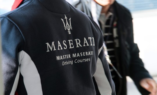 photo d'une veste Maserati vue de dos